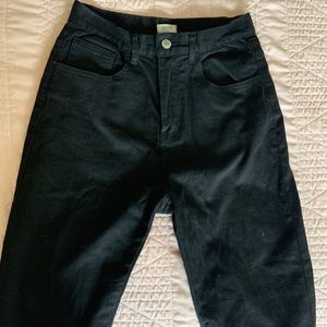 SUPER CUTE BRANDY MELVILLE STRAIGHT LEG PANT!💝